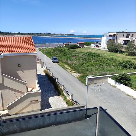 Apartments Anda Нин Екстериор снимка