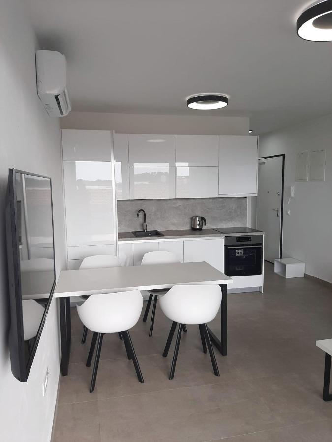 Apartments Anda Нин Екстериор снимка