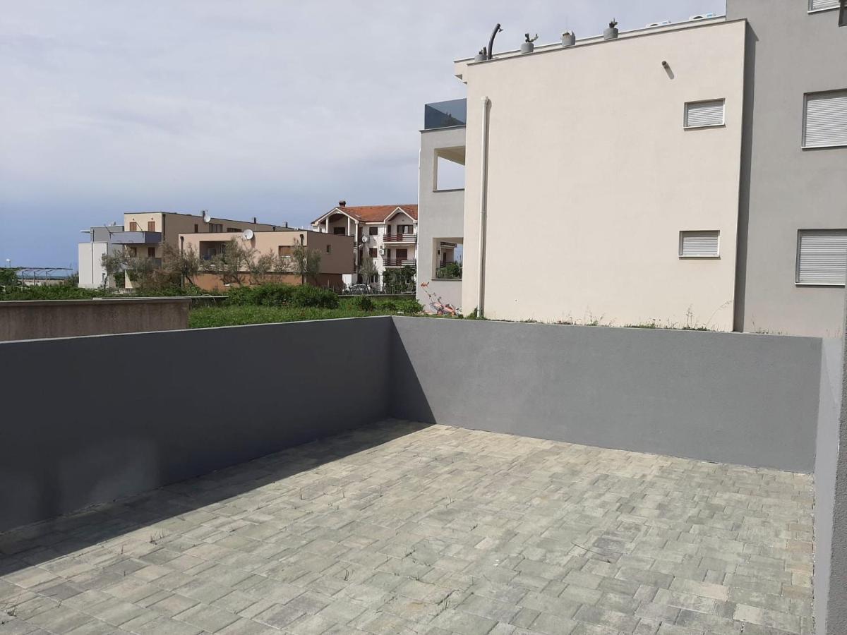 Apartments Anda Нин Екстериор снимка