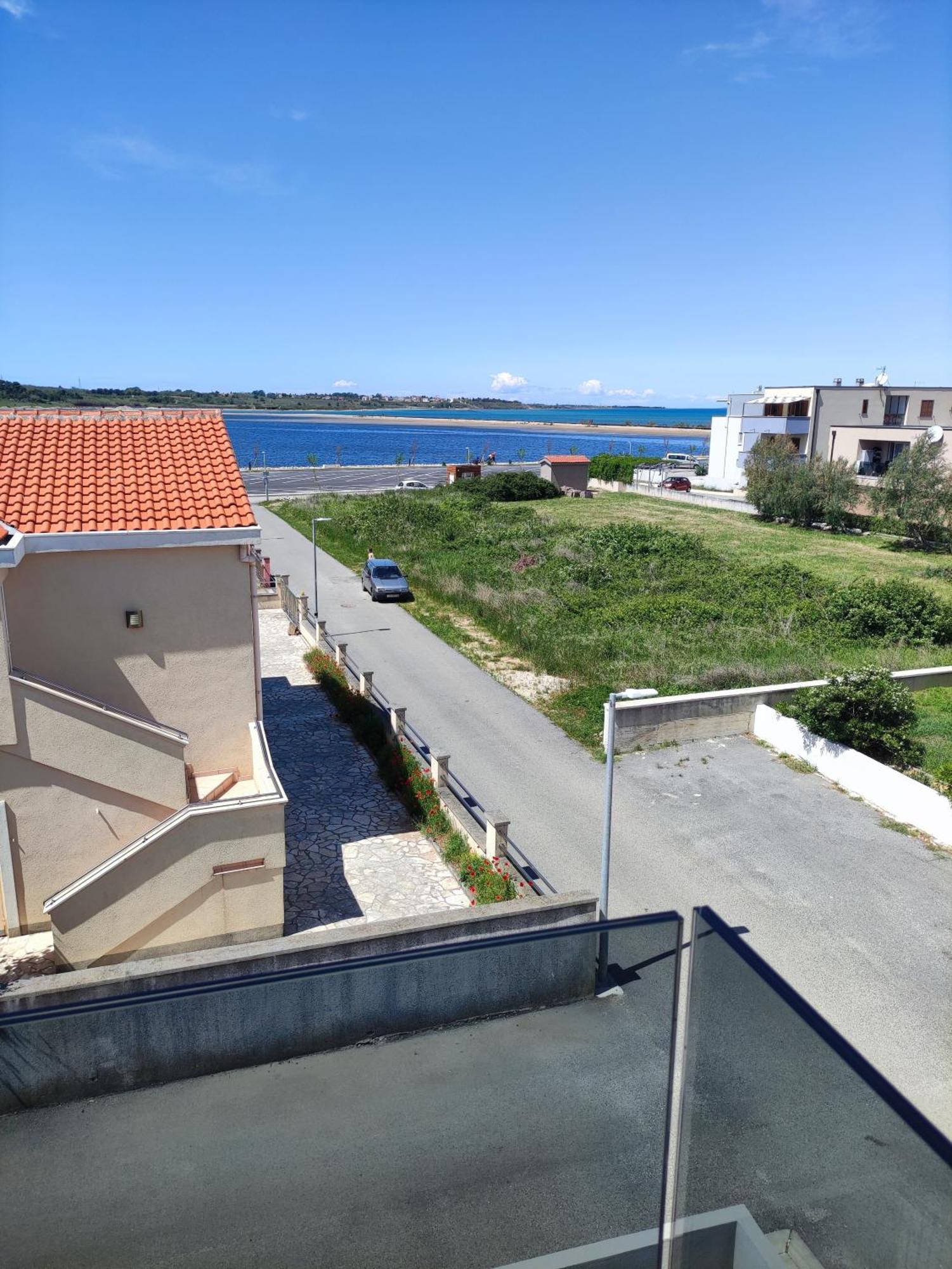 Apartments Anda Нин Екстериор снимка